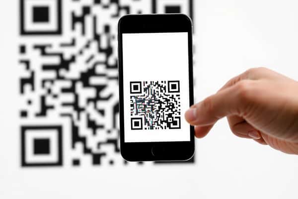 QR Code สีสวย สแกนไม่ติด: เปิดปมคอนทราสต์ที่นักการตลาดต้องรู้