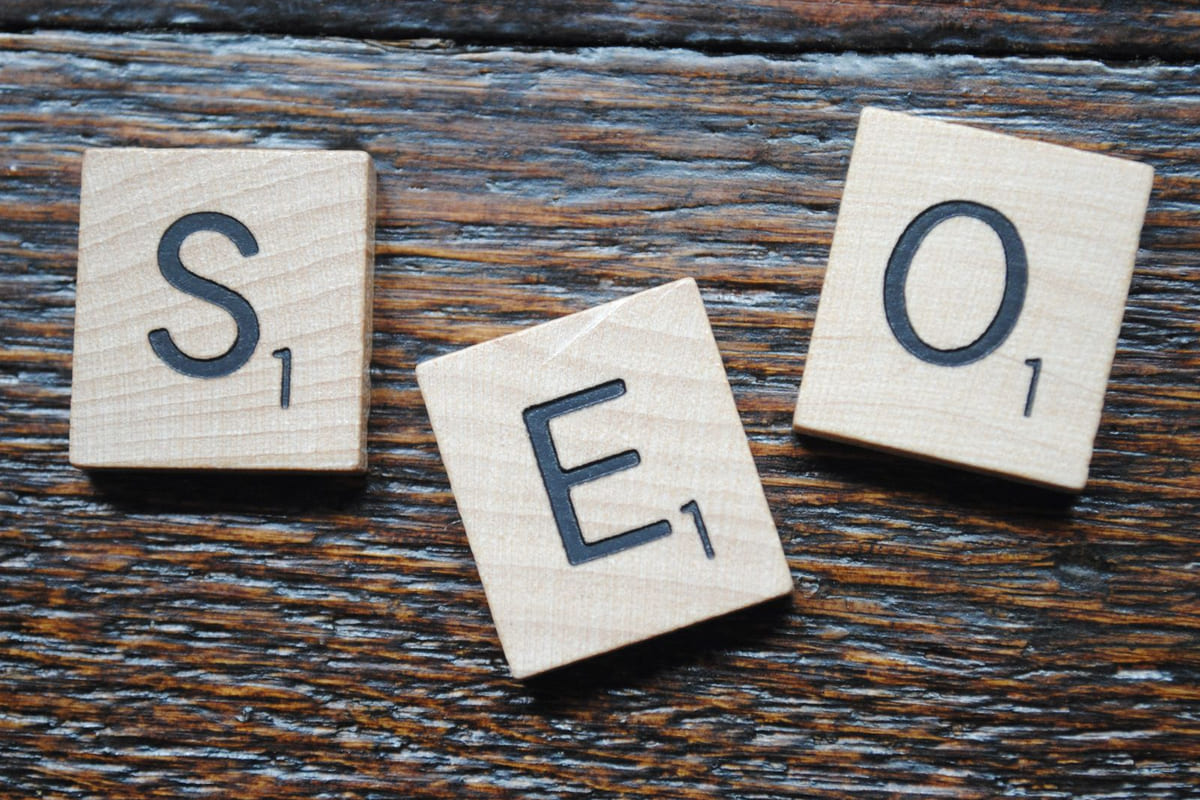 เริ่มอาชีพนักเขียนคอนเทนต์ SEO ให้รอด: งานจริงไม่ได้จบที่การใส่คีย์เวิร์ด