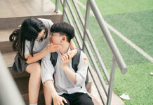 ความรักครั้งแรกในวัยรุ่น: แค่เรื่องชั่วคราว หรือรอยสักในใจที่ติดไปตลอดชีวิต?